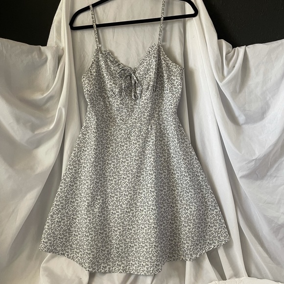 Spaghetti Strap Summer Dress- SM - Picture 5 of 7